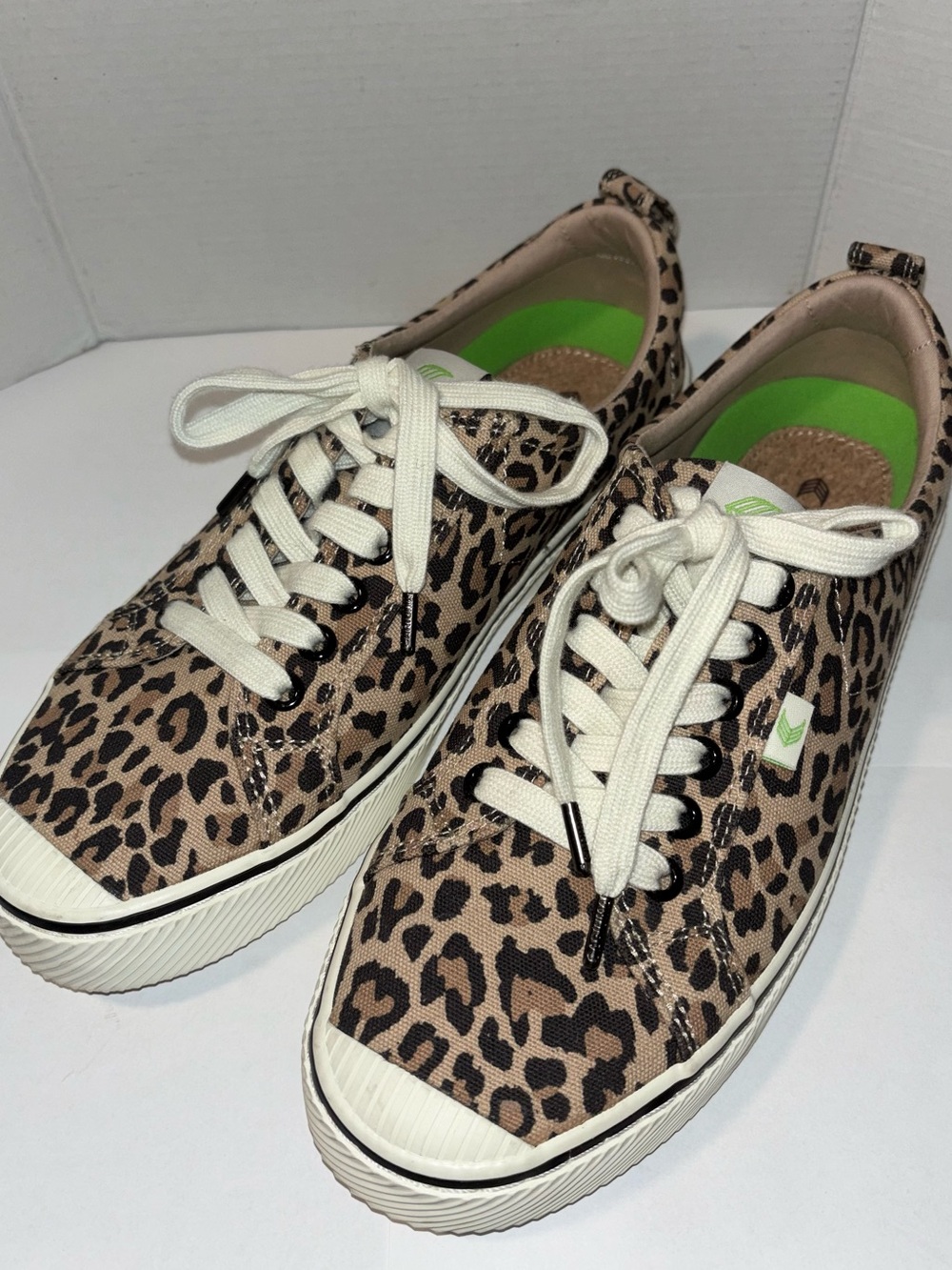 Cariuma OCA Low Canvas Sneakers Leopard Print Unisex Women's Size 10 Men's 8.5 - Picture 7 of 16